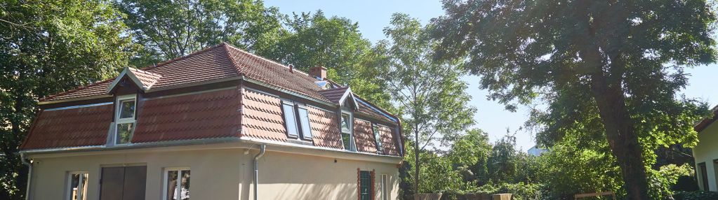 Wolnostojący budynek produkcyjno-mieszkalny