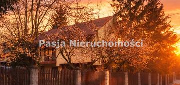 Dom w imielnicy, płock