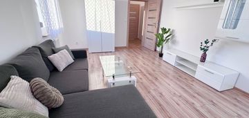Duże rozkładowe 2-pokojowe balkon komórka garaż