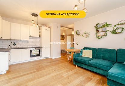 Sosnowiecka | 2 pok. | zielony widok z balkonu