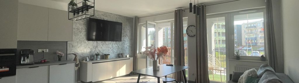 63 m2/3 pokoje/2 balkony/miejsce postojowe