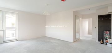 3 pok mieszkanie z 2 balkonami