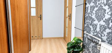 Mieszkanie 2 pokoje, duży balkon, spokojna okolica