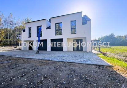 Dom w zabudowie bliźniaczej cisówka