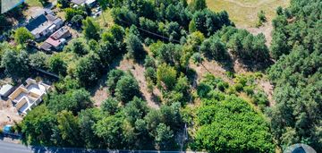 Miejsce na wymarzony dom w otoczeniu zieleni.