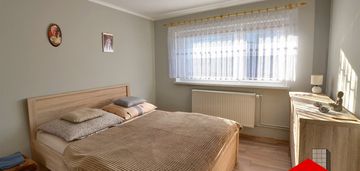 Siedlec- mieszkanie z garażem i dużą działką.