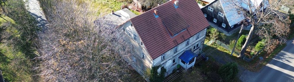 Dom z potencjałem przy nowym miejskim basenie