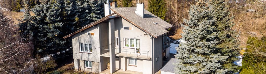 Dom na dużej działce w spokojnej okolicy