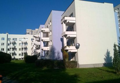 | blisko metra | księga wieczysta | balkon |