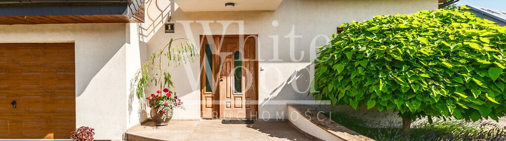 Komfortowy dom dla rodziny i budynek dla letników