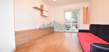 Kamienica, b. ciche, balkon, po remoncie