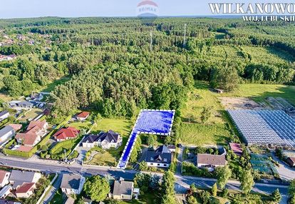 Na sprzedaż działka pod lasem 1.369 m²