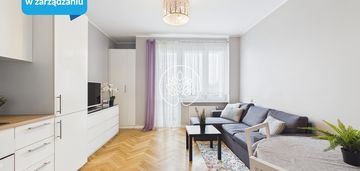 Mieszkanie z balkonem na osiedlu leśnym