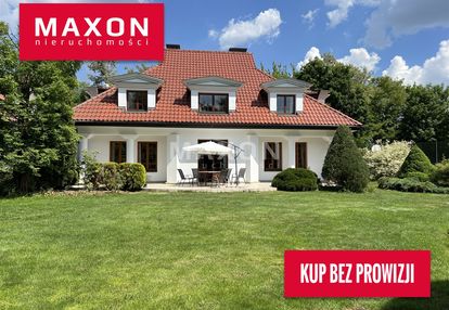 Klasyczna rezydencja przy lesie kabackim