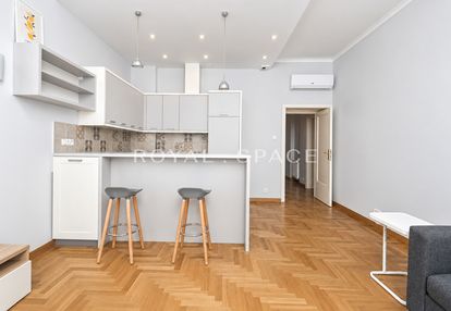 Apartament z garderobą w kamienicy przy plantach!
