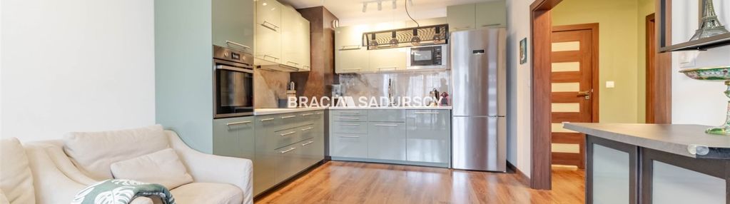 4 pokoje/106m2/ taras 40m2/ 2 łazienki/dla rodzin