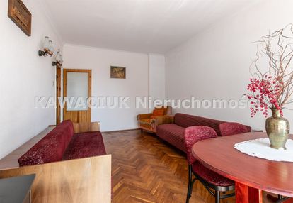 Centrum, 1 pięro, 2 pokojowe, 2 balkony