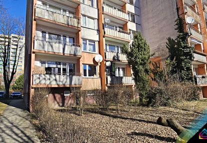 3 pokojowe mieszkanie z dużym balkonem.