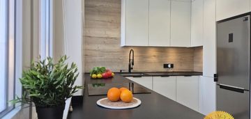 Niski blok, zielona okolica, balkon, nowa kuchnia!