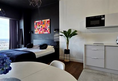 Sky tower, 2 apartamenty, 102 m2, 32 piętro