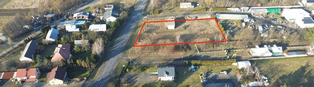 * działka z budynkiem przy trasie 801 *