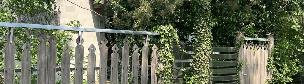 Chrząstowice_słoneczna działka z rozpoczętą budową