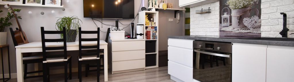 3 pokoje! ii piętro, centrum, ul. 1 maja