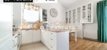 Słoneczne dwupoziomowe z dobrą lokalizacją