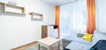 2 osobne pok i balkon i kampus uj i 3000 całość