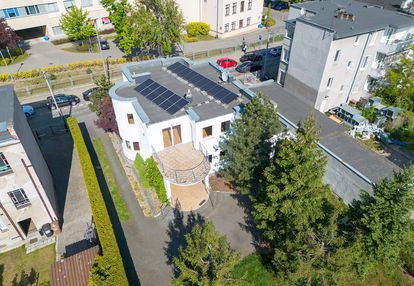 Modernistyczny dom na bielawach