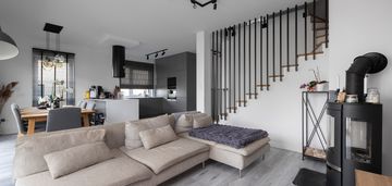 Twój piękny dom w suchym dworze!