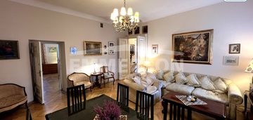 Apartament w kamienicy z 1900r.