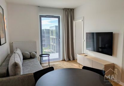 2-pokojowe mieszkanie z dużym balkonem.
