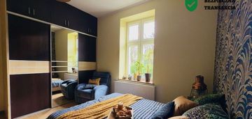 Przestronne mieszkanie w zabytkowej kamienicy