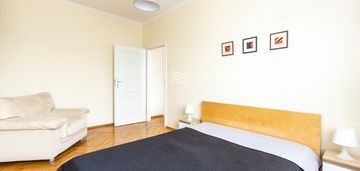 Mieszkanie 2 pokojowe w świetnej lokalizacji !!!