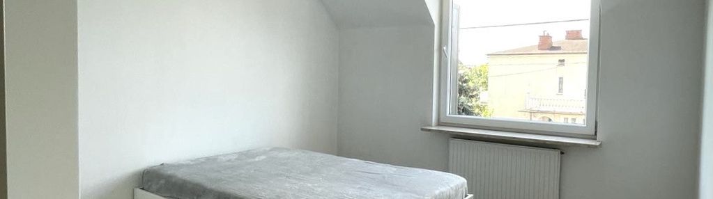 Jasne, przestronne/duży strych/balkon