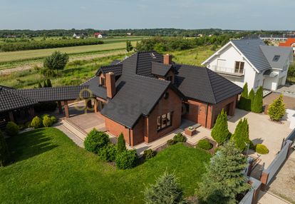 Niesamowita oferta - dom, łącznik, garaże, usługi