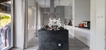 Dom wolnostojący na zamkniętym osiedlu