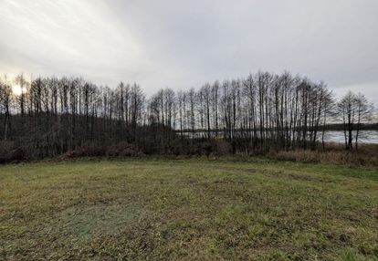 Działka z linią brzegową jeziora mleczówka