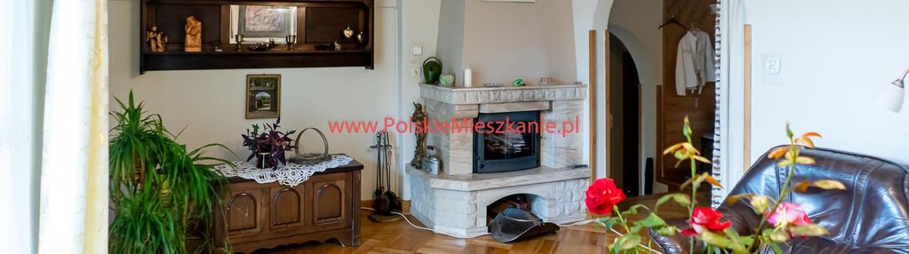Sprzedam solidny dom w ostrowie (nadaję się również na aptekę, gabinet itp.)