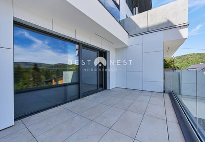 Apartament z przestronnym tarasem 30 m2 i widokiem