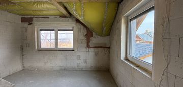 Bliźniak w stanie surowym lub deweloperskim