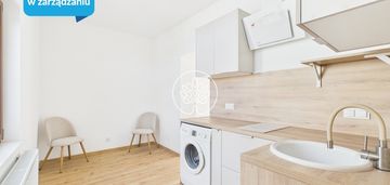 Bezczynszowa kawalerka z osobną kuchnią