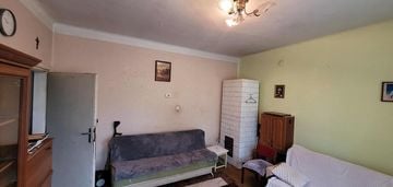 Parter, 38 m 2, kawalerka, j kazimierza, do remont
