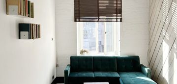 Przytulne m z antresolą | dobra komunikacja