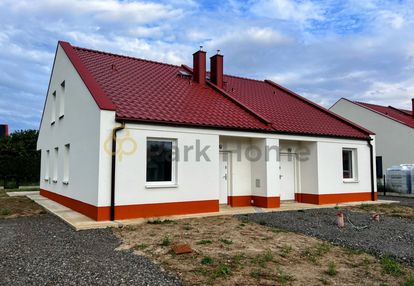 Nowy - przestronny dom w stanie deweloperskim