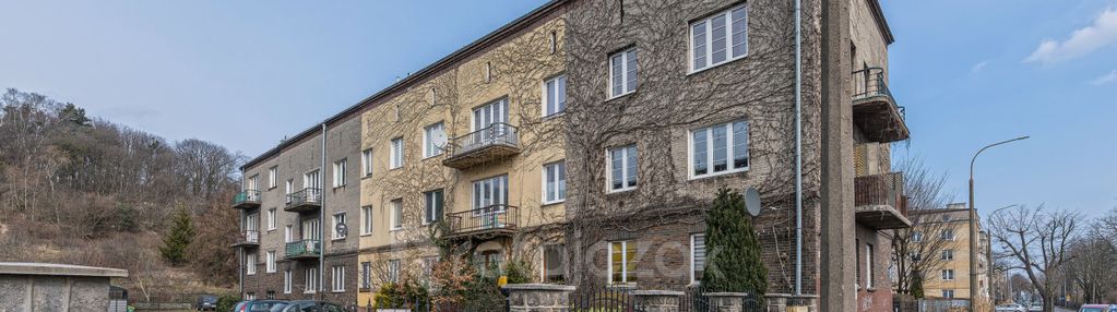 Z potencjałem, wysokie sufity, opcja ponad 120 m2