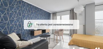Studio z garderobą i balkonem ul. legnicka