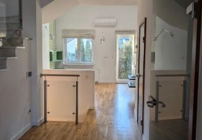 Dwupoziomowe mieszkanie w wesołej