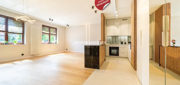 Wola justowska apartament z miejscem postojowym